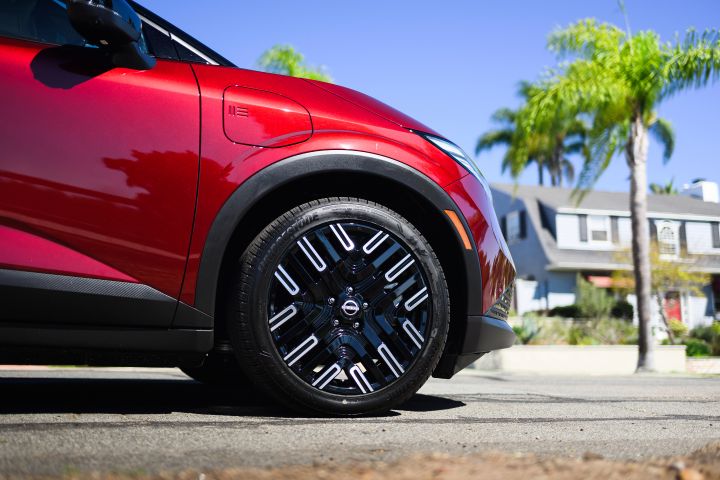Close up of the wheel on the 2026 Nissan LEAF.