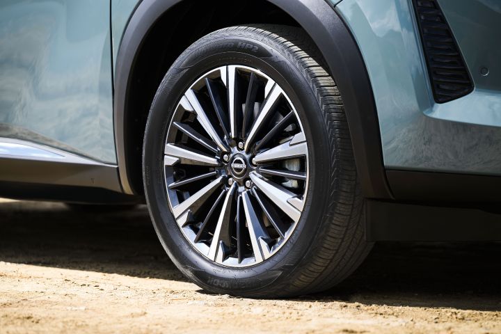Close up of the wheel on the 2026 Nissan Pathfinder.