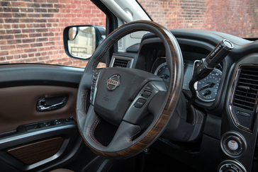 2017 Nissan TITAN Press Kit