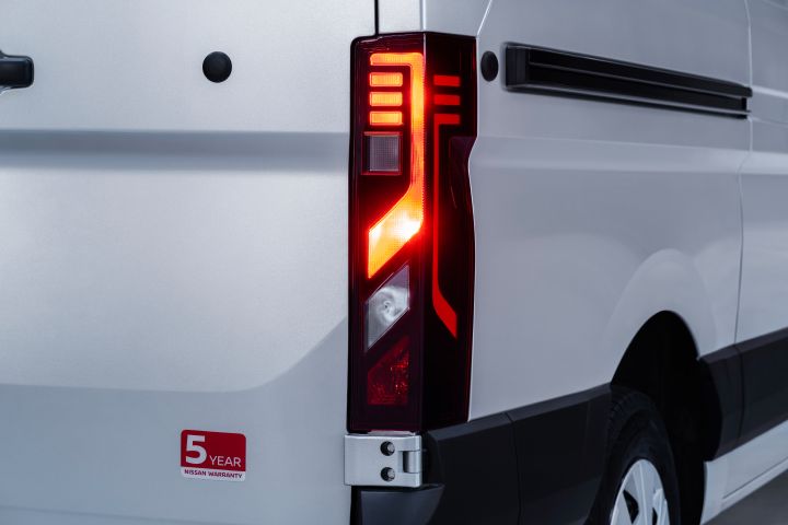 Interstar-e – sidespejl