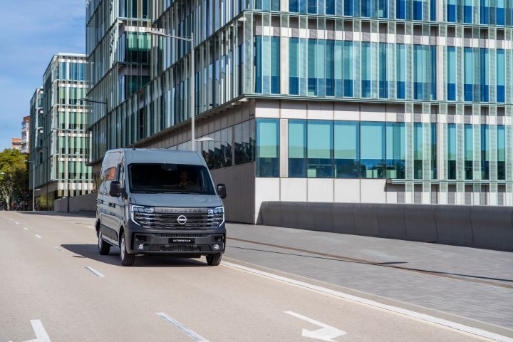 Statisk billede af ny Nissan Interstar for fra