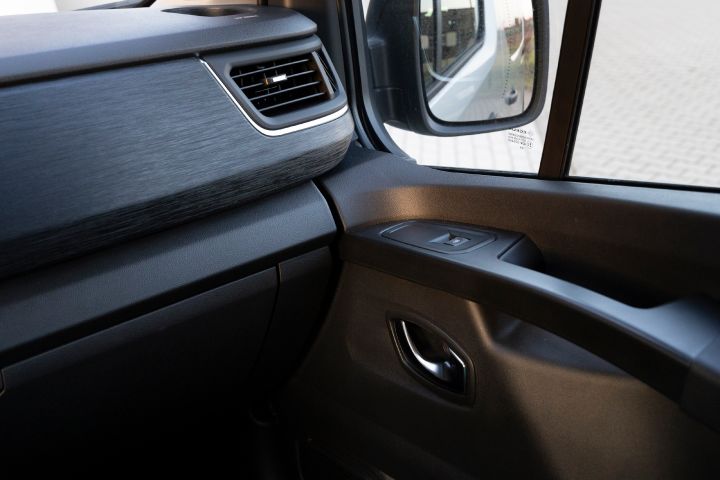 Ujęcie detalu Nissan Primastar LCV