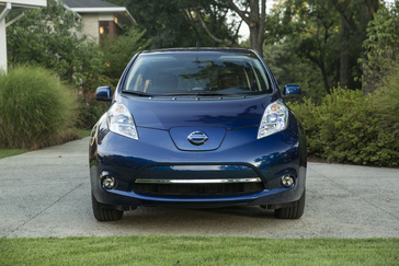 For the 2016 model year, LEAF adds a number of significant enhancements – beginning with a new 30 kWh battery for LEAF SV and LEAF SL models that delivers an EPA-estimated driving range of 107 miles* on a fully charged battery. The range of a LEAF S model is 84 miles, giving buyers a choice in affordability and range.