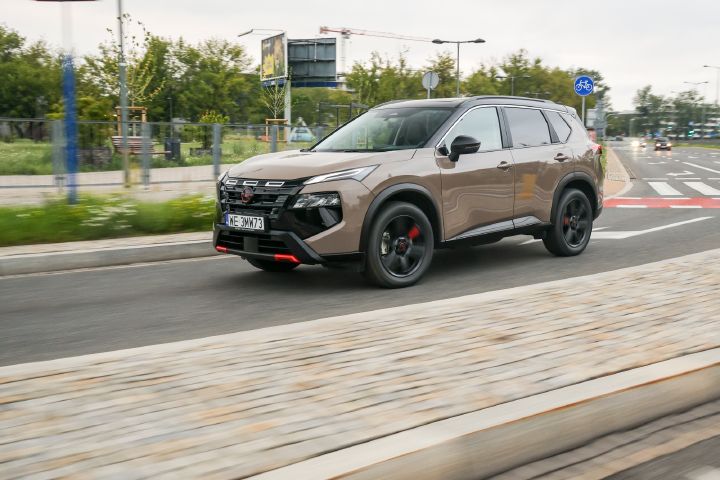 Nowy Nissan X‑Trail N-Trek – ujęcie dynamiczne