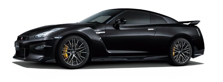 Meteor flake black pearl GT‑R 2025 photo from bodyside with white background