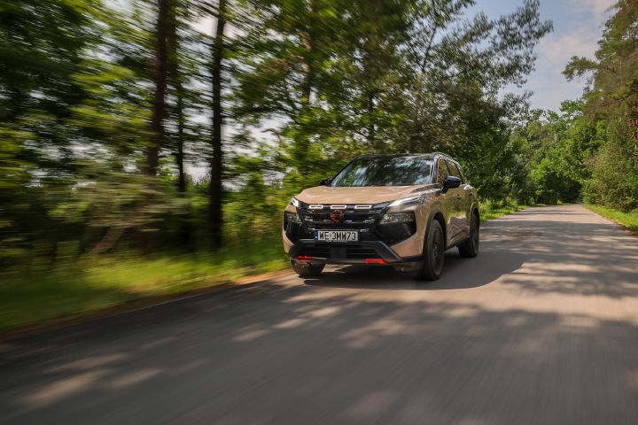 Nowy Nissan X‑Trail N-Trek – ujęcie dynamiczne