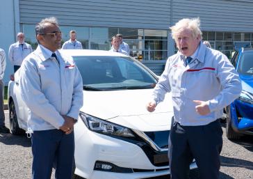 Ashwani Gupta and  UK Prime Minister Boris Johnson