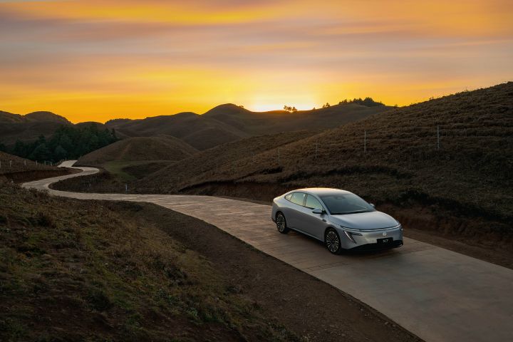 The all-new Dongfeng Nissan N7 sedan on the road