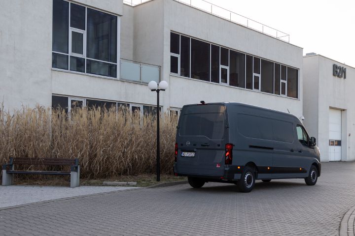 Ujęcie statyczne nadwozia Nissan Interstar LCV