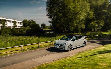 Nissan LEAF z nowego rocznika modelowego z sygnałem dźwiękowym Canto