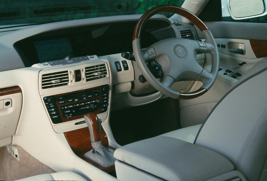 1999_10_Cedric_300VIP-Z_with_Extroid_CVT_Y34