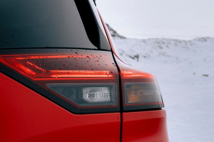 Focus on a rear lamp of Nissan X‑Trail Mountain Rescue, a X‑Trail e‑4ORCE