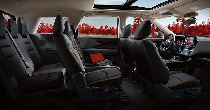 Foto de los compartimientos internos
de un modelo de la línea Off Road de
Nissan