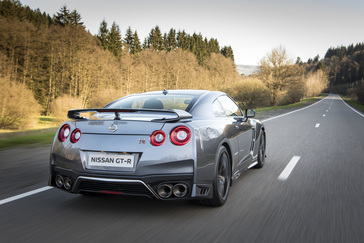 The new GT-R boasts a thoroughly refreshed exterior look that adds a high sense of style to what is already considered one of the most distinctive-looking sports cars in the marketplace.