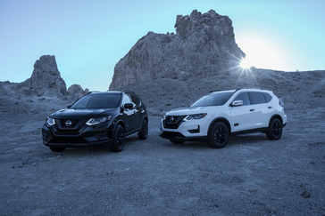 Le Nissan Rogue 2017 : L'édition limitée Rogue One Star Wars envahit le Salon de l'auto de Los Angeles avec l'aide de soldats de l'Empire