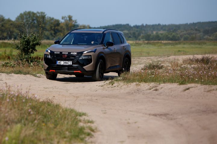 Nowy Nissan X‑Trail N-Trek – ujęcie dynamiczne
