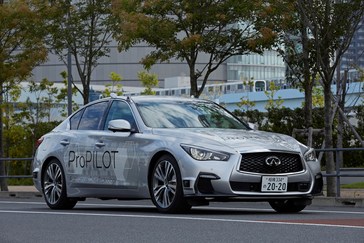 Nissan ProPILOT - Nissan Prototyp fährt selbstständig durch Tokio