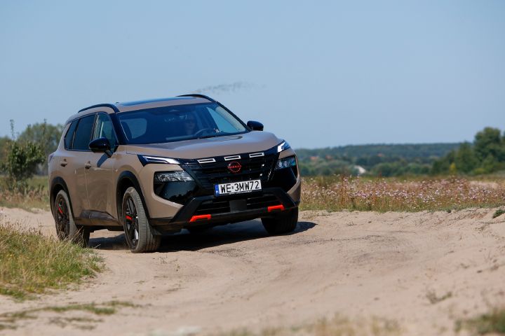 Nowy Nissan X‑Trail N-Trek – ujęcie dynamiczne
