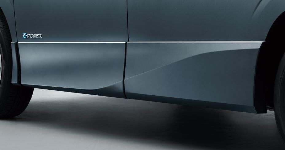 セレナ の特別仕様車 Xv エアロ を発売